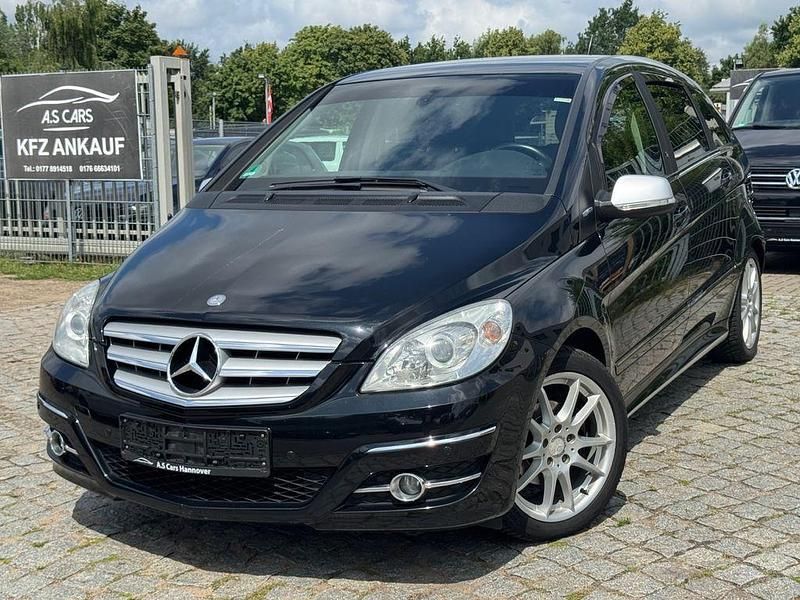 Schwarz Gebraucht 2009 Mercedes B160 Van / Kleinbus | 3.990 € (Fairer Preis) - Bild 1/4