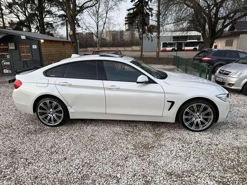 Gebraucht BMW 430 258 PS (189 kW) 2015 Mineralweiss metallic Coupé