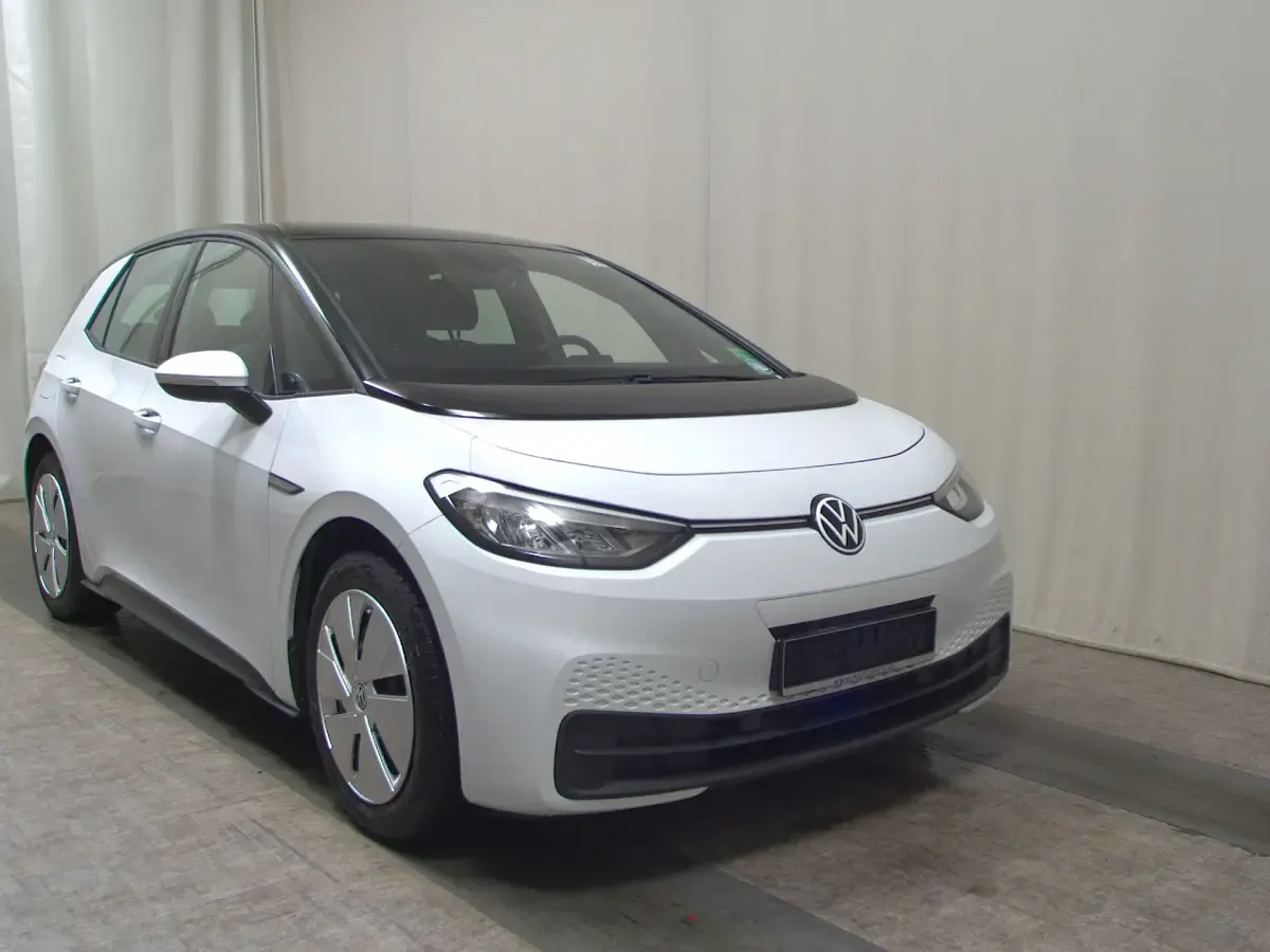 Gebraucht VW ID.3 Pure 110 kW (150 PS) 2021 Weiss Kleinwagen