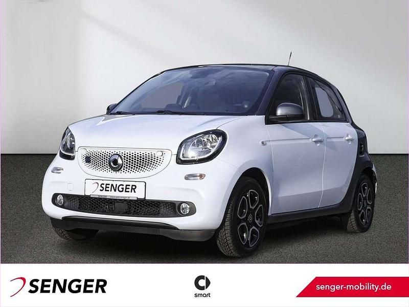 Gebraucht Smart ForFour Electric Drive Passion 60 kW (82 PS) 2020 Karosserie in white Limousine