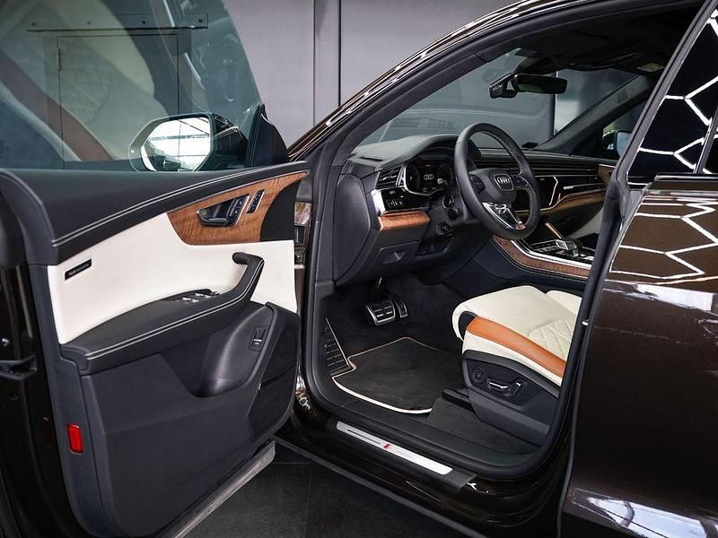 Gebraucht Audi Q8 Exclusive 340 PS (250 kW) 2023 Braun SUV