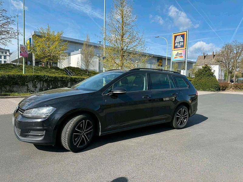 Second-hand VW Golf VII 110 CP (80 kW) 2016 Negru Berlinǎ