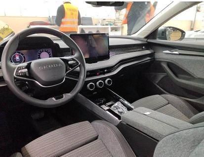 Gebraucht Skoda Superb Selection 265 PS (194 kW) 2025 Graphitegrau (metallic) Kombi