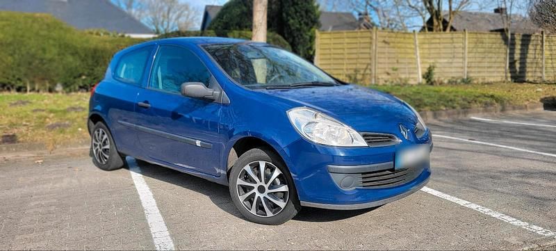 Gebraucht Renault Clio II 85 PS (62 kW) 2006 Blau Kleinwagen