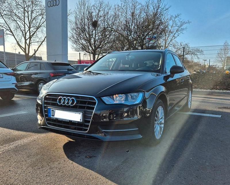 Gebraucht Audi A3 Ambiente 150 PS (110 kW) 2015 Schwarz Limousine