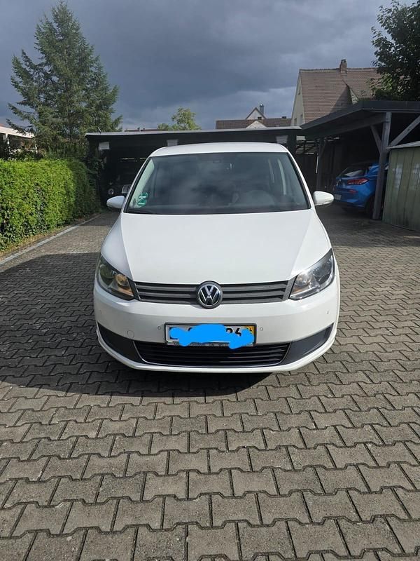 Weiß Gebraucht 2013 VW Touran Van / Kleinbus | 8.000 € (Superpreis) - Bild 1/4