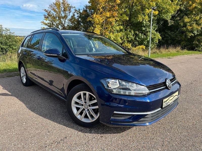Blau Gebraucht 2019 VW Golf VII Kombi | 11.100 € (Guter Preis) - Bild 1/4