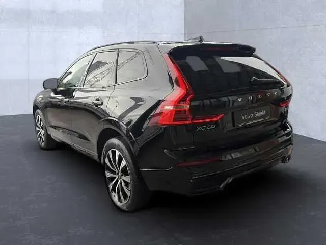 Gebraucht Volvo XC60 145 PS (106 kW) 2023 SUV