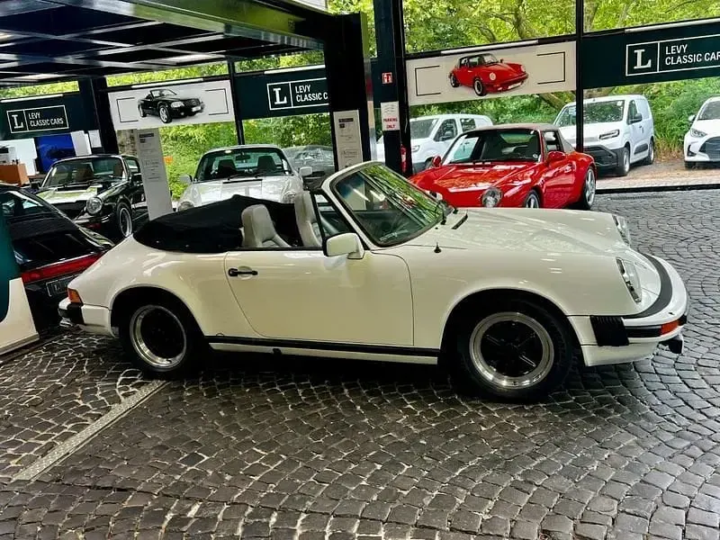 Gebraucht Porsche 911 218 PS (160 kW) 1983 Grand prix weiß Cabrio