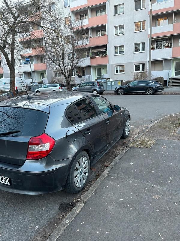 Gebraucht BMW 118 122 PS (89 kW) 2005 Braun Kleinwagen