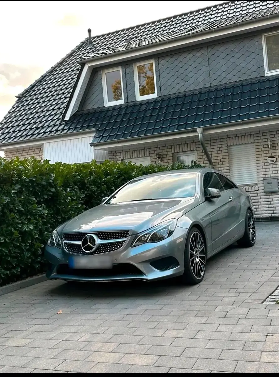Gebraucht Mercedes E250 204 PS (150 kW) 2014 Grau Coupé