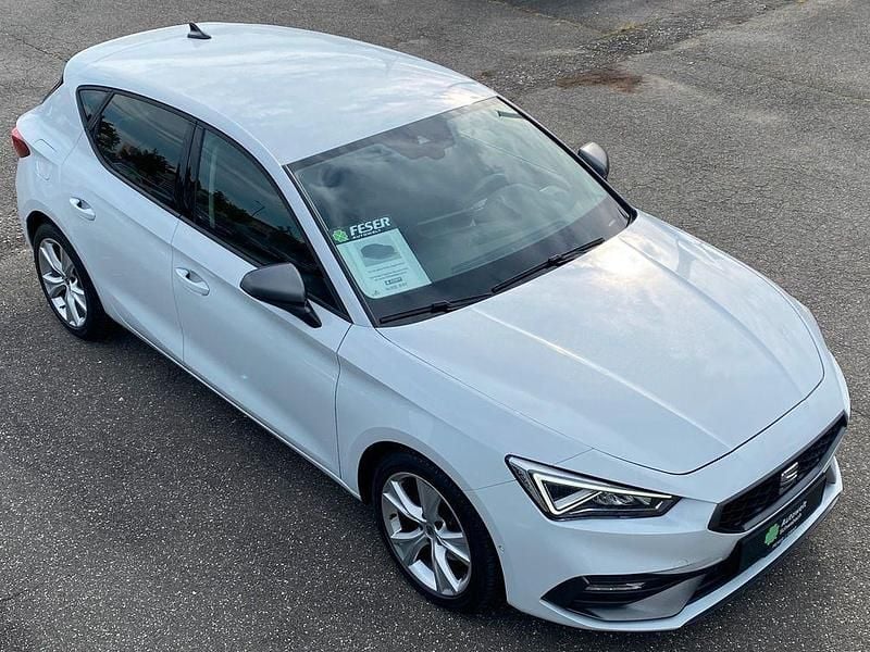 Weiss Gebraucht 2020 Seat Leon FR Kombi | 19.900 € (Fairer Preis) - Bild 1/4
