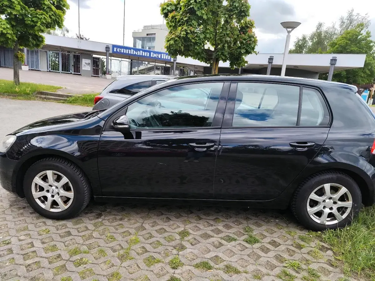 Gebraucht VW Golf VI 80 PS (58 kW) 2010 Schwarz Kleinwagen