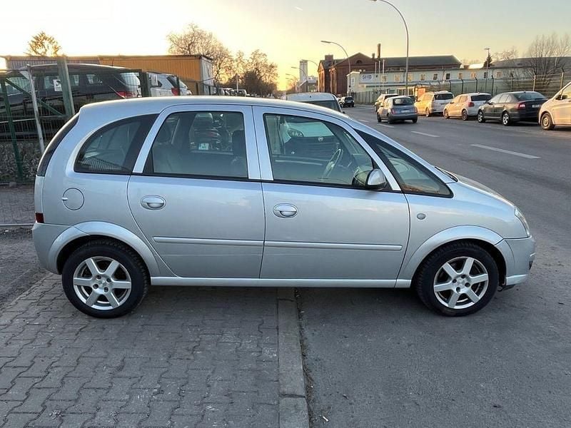 Gebraucht Opel Meriva Edition 105 PS (77 kW) 2008 Silber Van / Kleinbus
