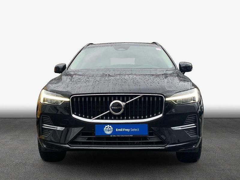 Używany Volvo XC60 Core 197 KM (144 kW) 2023 Czarny SUV