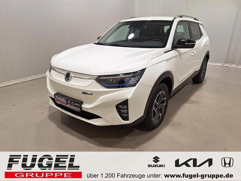 Grand white Gebraucht 2023 Ssangyong (KGM) Korando SUV | 18.999 € - Bild 1/4