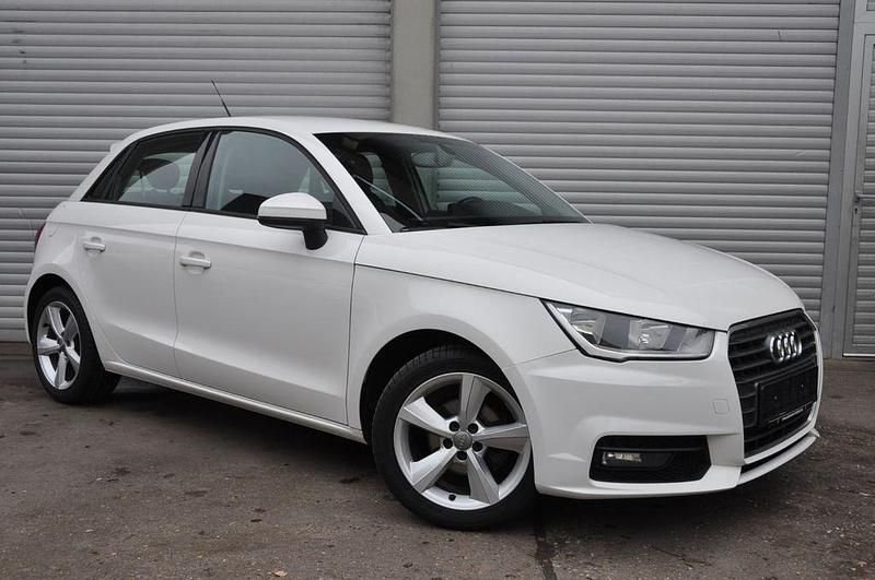 Gebraucht Audi A1 Sportback Design 82 PS (60 kW) 2017 Weiß Kleinwagen