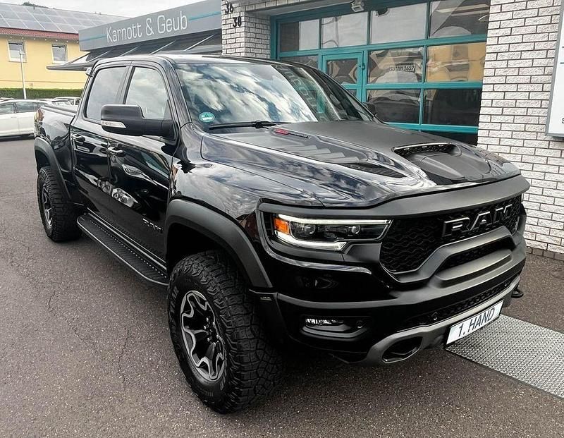 Schwarz Gebraucht 2023 Dodge Ram Abholung | 108.950 € - Bild 1/4