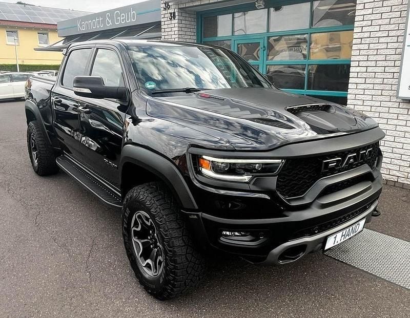Schwarz Gebraucht 2023 Dodge Ram Abholung | 108.950 € (Teuer) - Bild 1/4