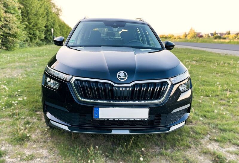 Schwarz Gebraucht 2021 Skoda Kamiq Ambition SUV | 15.999 € (Superpreis) - Bild 1/4