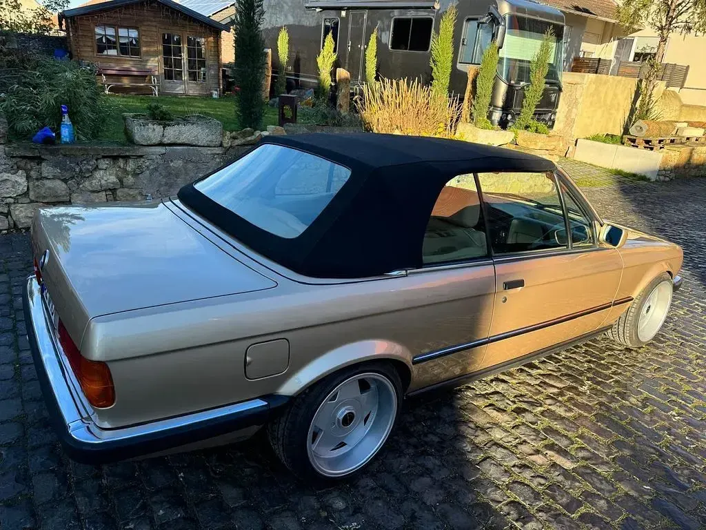 Gebraucht BMW 325 Cabriolet Performance 170 PS (125 kW) 1989 Gold Cabrio