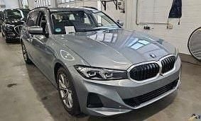 Grau Gebraucht 2023 BMW 320 Shadowline Limousine | 31.499 € - Bild 1/4