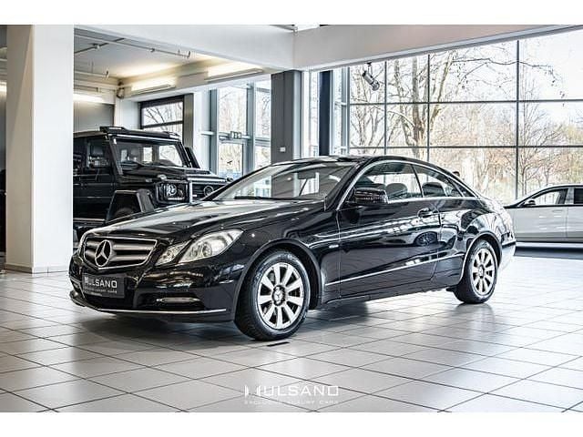Gebraucht Mercedes E220 170 PS (125 kW) 2011 Schwarz Coupé