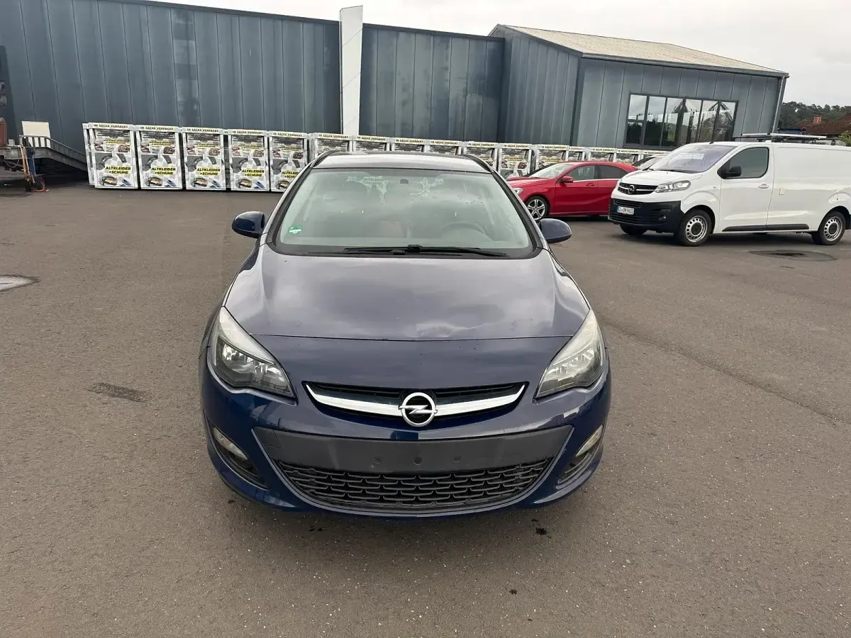 Gebraucht Opel Astra 2012 Blau Kombi