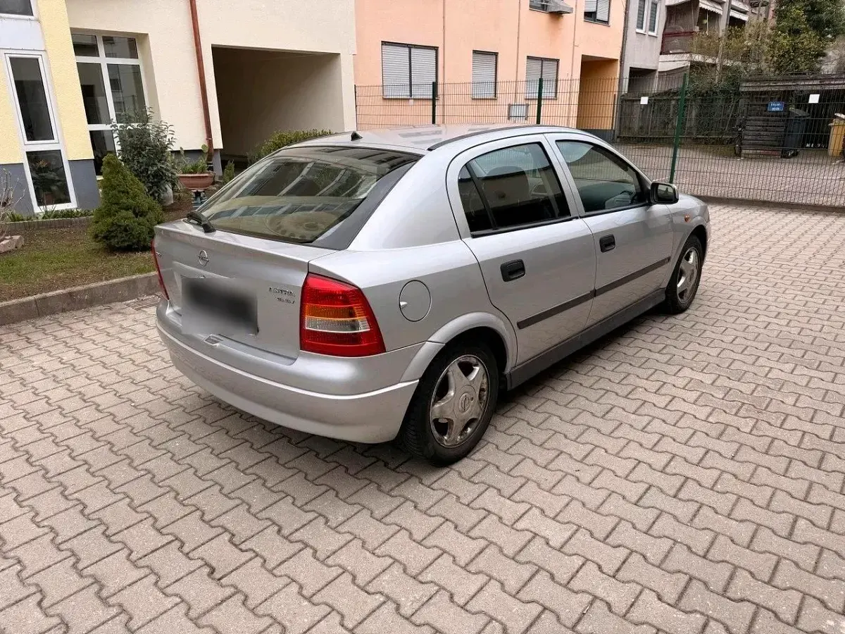 Gebraucht Opel Astra 101 PS (74 kW) 1998 Grau Kleinwagen