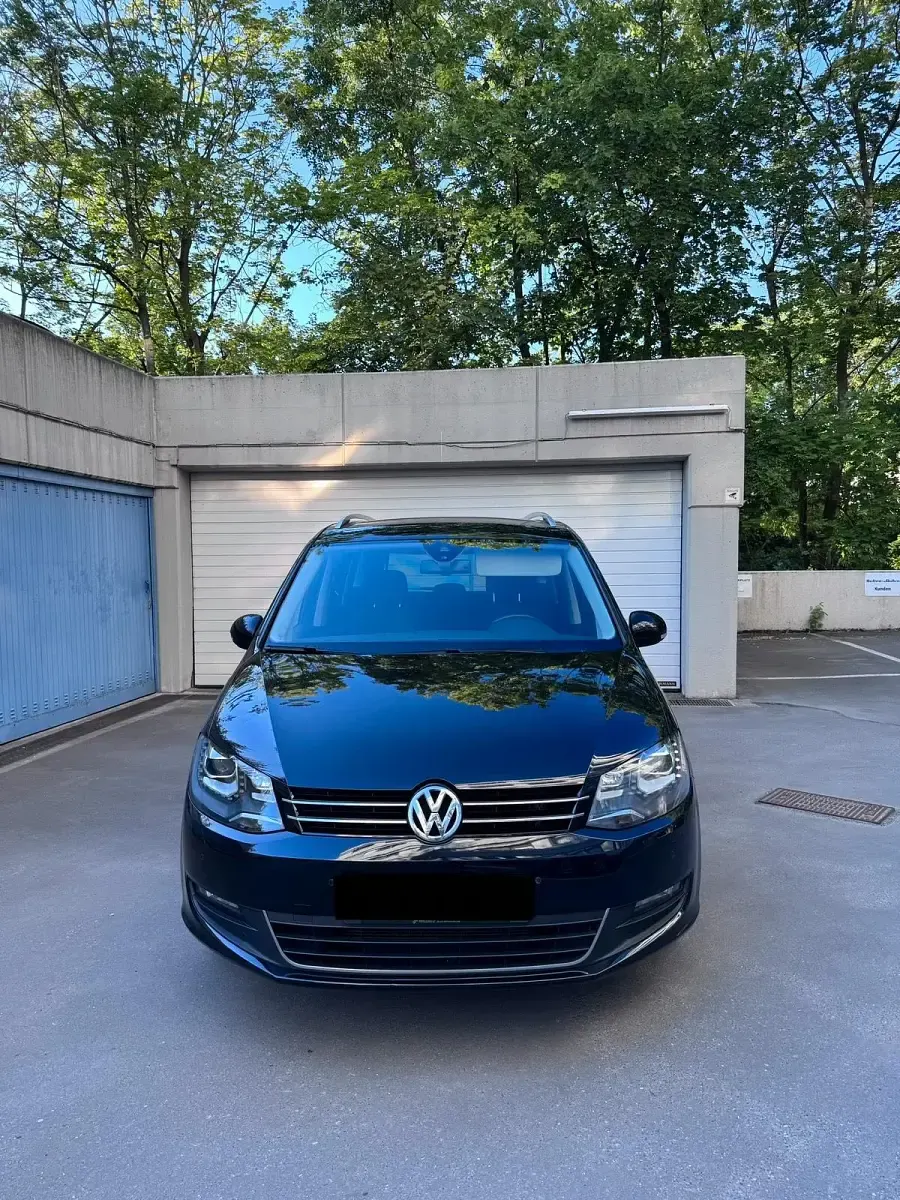 Gebraucht VW Sharan 140 PS (102 kW) 2014 Schwarz Van / Kleinbus