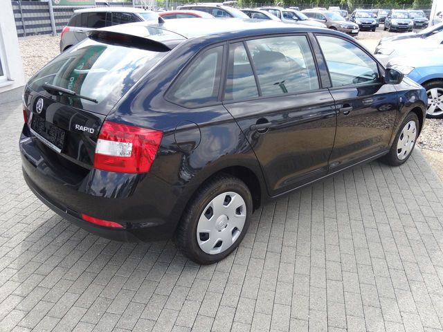 Gebraucht Skoda Rapid Active 86 PS (63 kW) 2015 Schwarz metallic Kleinwagen