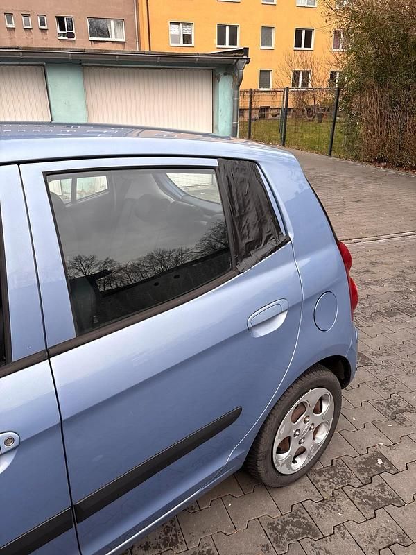 Gebraucht Kia Picanto 69 PS (50 kW) 2010 Blau Kleinwagen