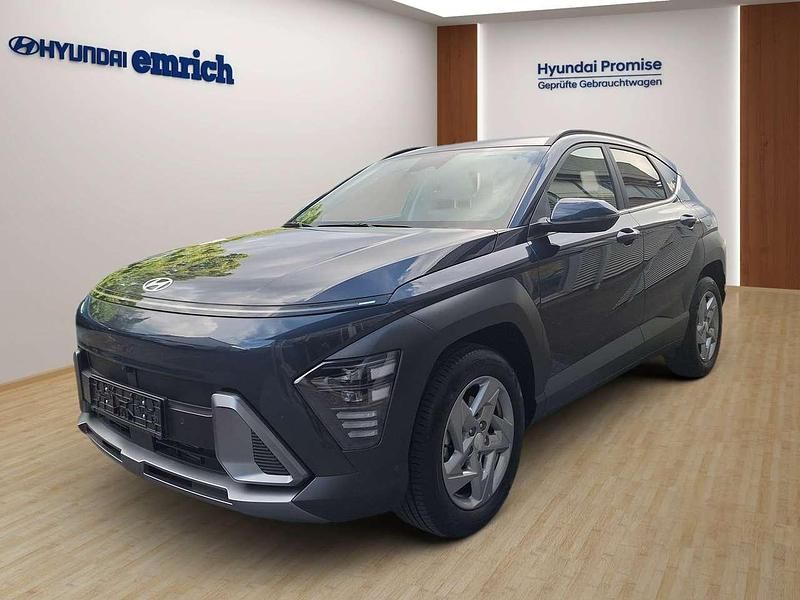 Denim blue / mic Gebraucht 2024 Hyundai Kona Trend SUV | 25.990 € (Etwas zu teuer) - Bild 1/4