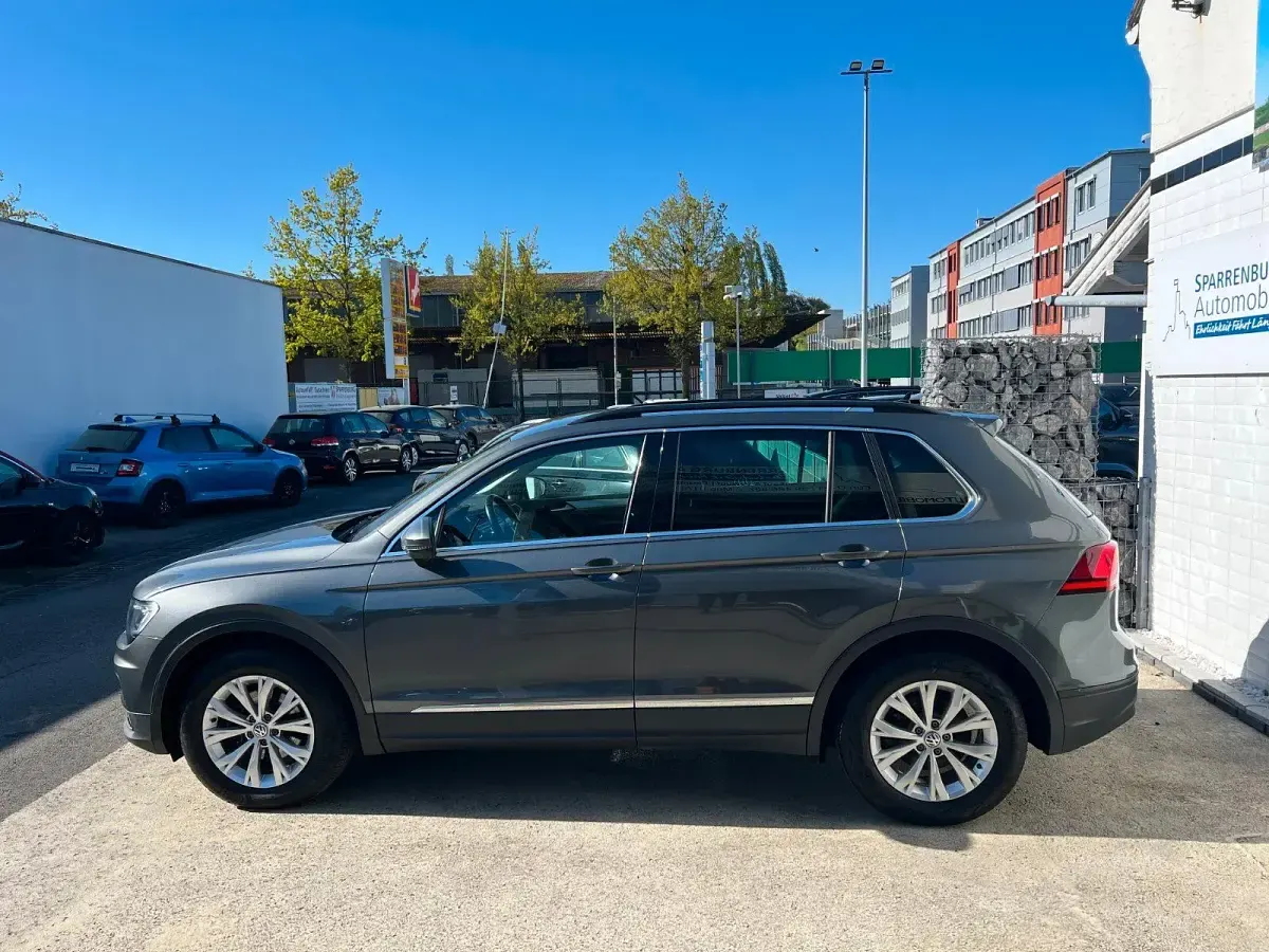 Gebraucht VW Tiguan 150 PS (110 kW) 2020 Grau SUV