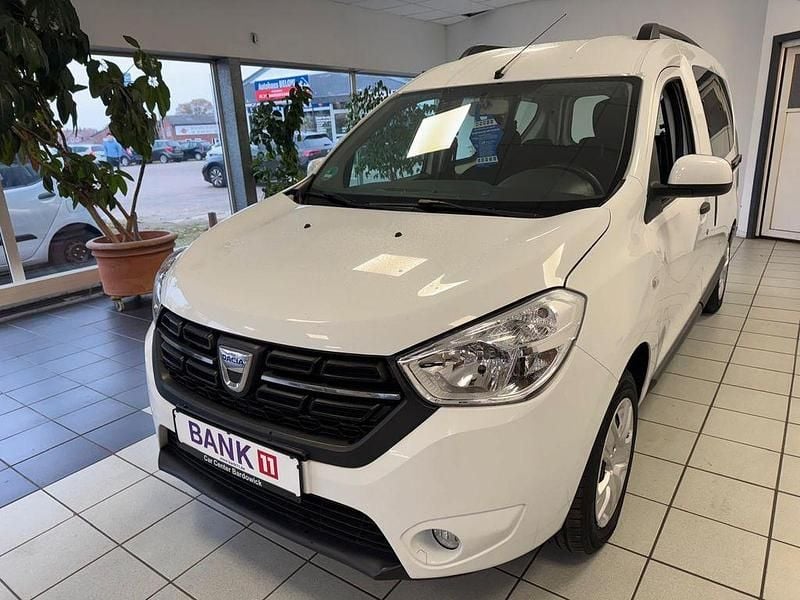 Weiß Gebraucht 2018 Dacia Dokker Comfort Limousine | 9.980 € (Guter Preis) - Bild 1/4