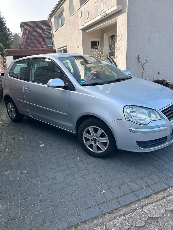 Gebraucht VW Polo 64 PS (47 kW) 2006 Silber Kleinwagen