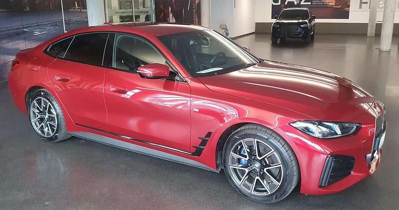 Gebraucht BMW i4 M Sport 250 kW (340 PS) 2024 Rot Limousine