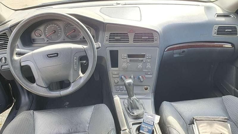 Schwarz Gebraucht 2001 Volvo V70 Kombi | 1.100 € (Guter Preis) - Bild 1/4