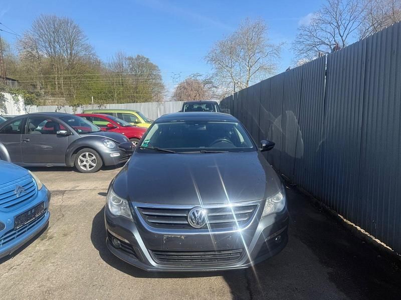 Gebraucht VW Passat Basis 299 PS (219 kW) 2010 Grau Coupé