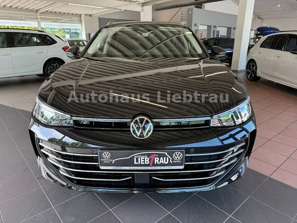 Gebraucht VW Passat Business 150 PS (110 kW) 2026 Schwarz Kombi