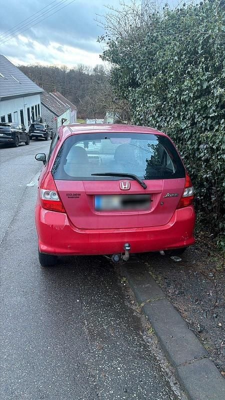 Gebraucht Honda Jazz 77 PS (56 kW) 2005 Rot Kleinwagen
