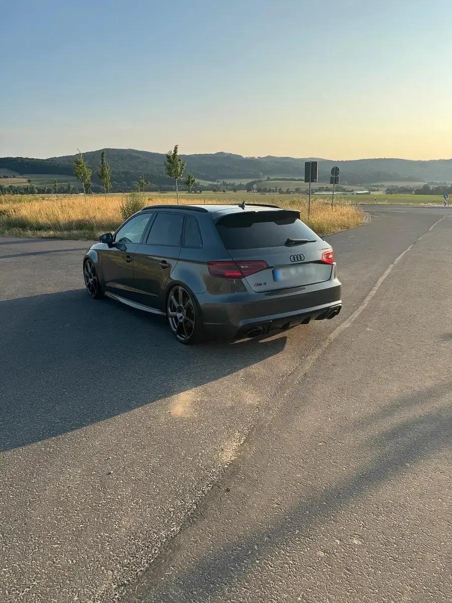 Gebraucht Audi RS3 367 PS (269 kW) 2015 Grau Limousine