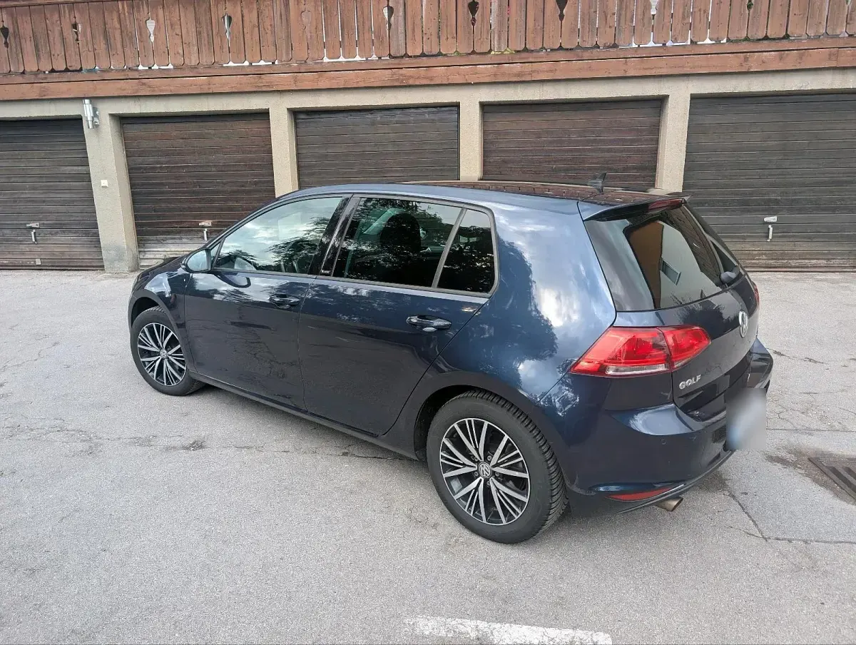 Gebraucht VW Golf VII Allstar 110 PS (80 kW) 2016 Blau Limousine