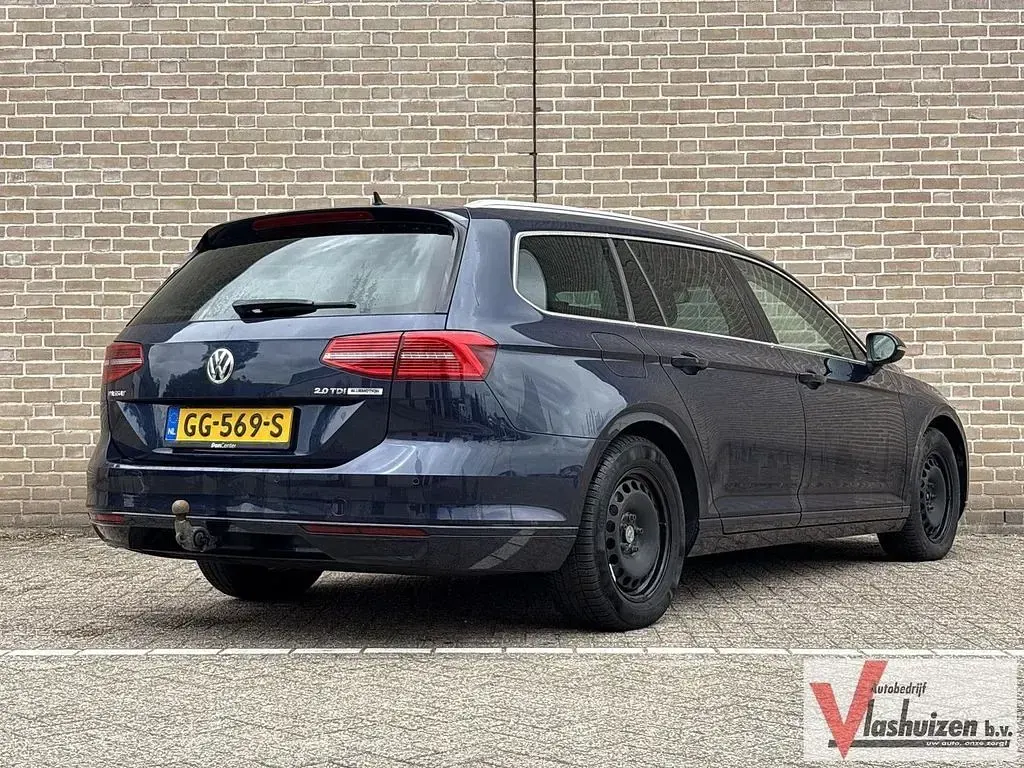 Gebraucht VW Passat Edition 150 PS (110 kW) 2015 Blau Kombi