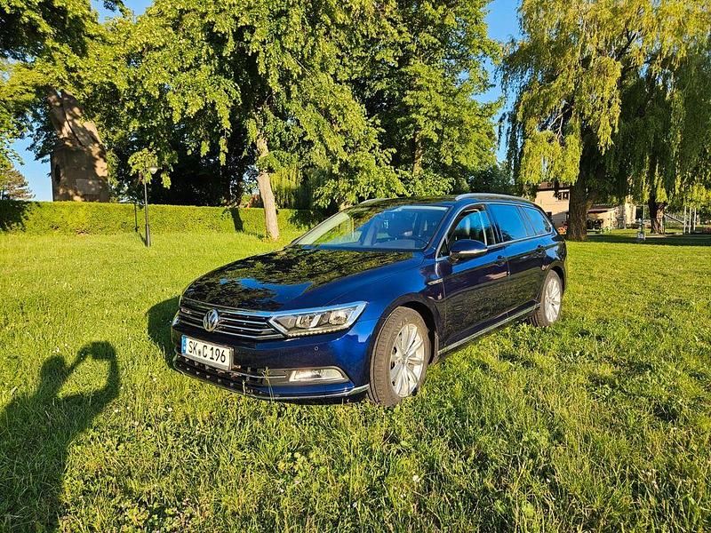 Gebraucht VW Passat Highline 190 PS (139 kW) 2018 Blau Kombi
