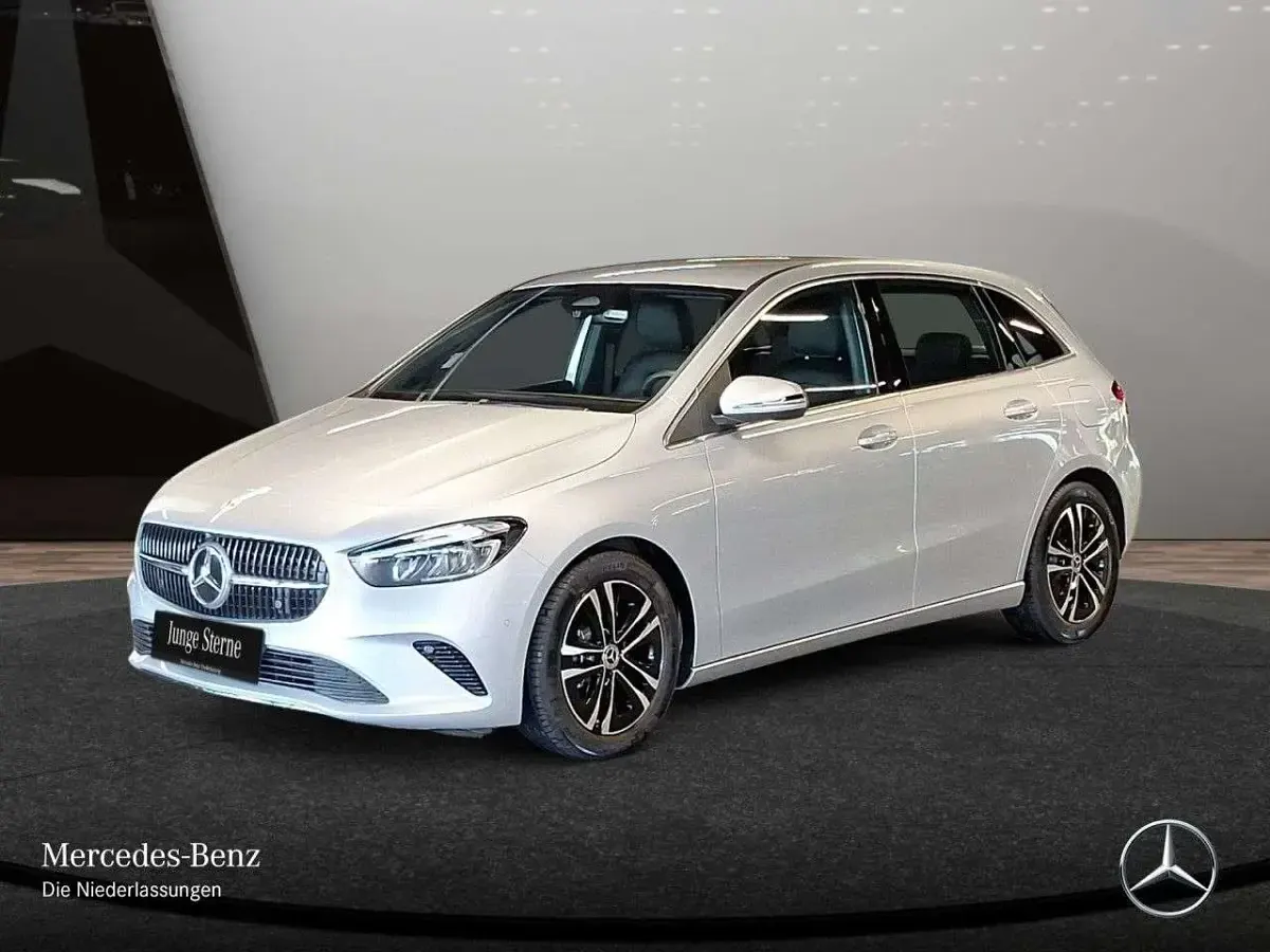 Gebraucht Mercedes B180 Advanced 116 PS (85 kW) 2025 Silber Kleinwagen