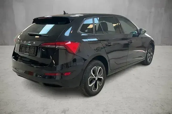 Gebraucht Skoda Scala Ambition 110 PS (80 kW) 2023 Schwarzmagic perleffekt Kleinwagen