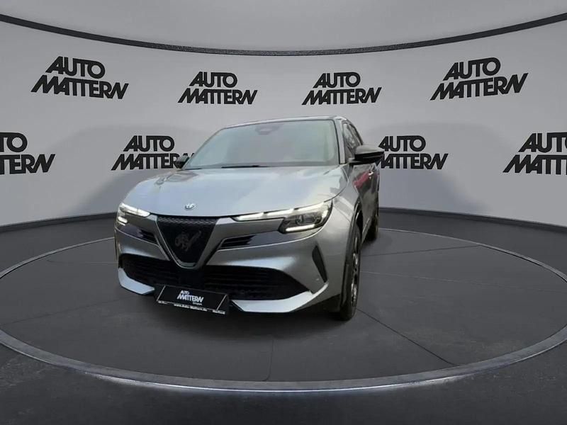 Neu Alfa Romeo Junior Tech Edition 84 kW (115 PS) 2026 Grau SUV