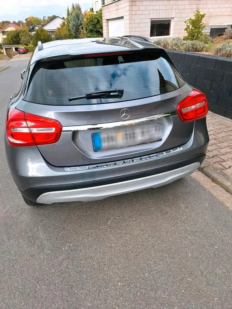 Gebraucht Mercedes GLA250 211 PS (155 kW) 2016 Andere farben SUV