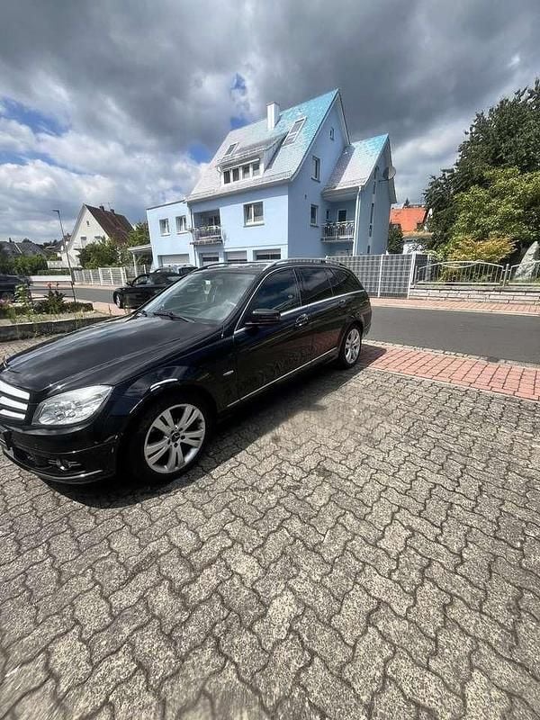 Gebraucht Mercedes C200 Avantgarde 184 PS (135 kW) 2010 Kombi